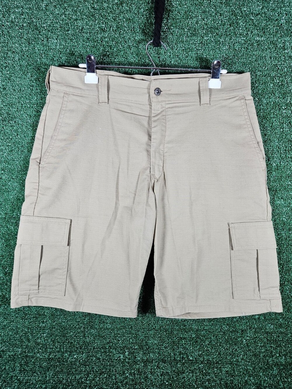 Dickies Skateboarding Utility Cargo Shorts In Khaki / Mens Size 36 Regular